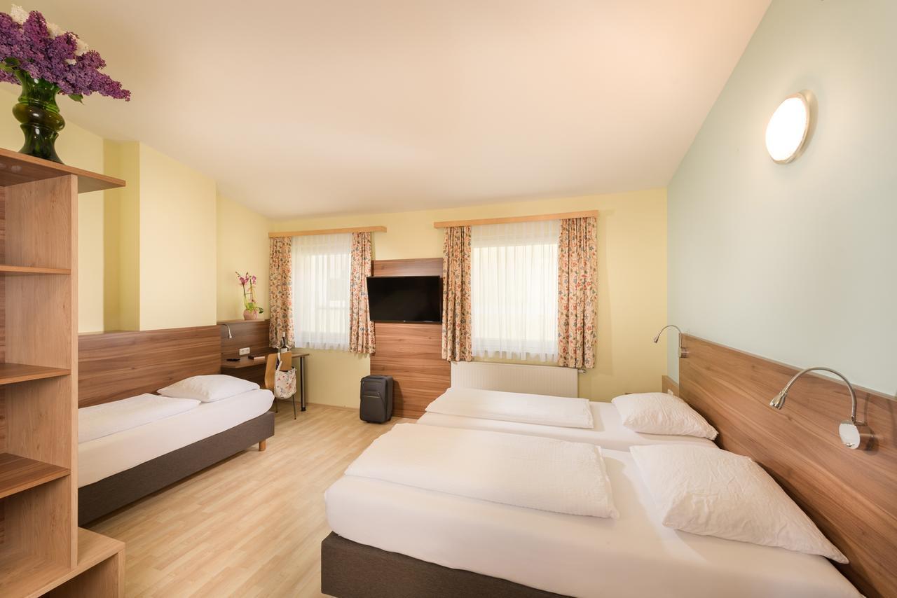 Hotel Radlinger Pellendorf Eksteriør billede