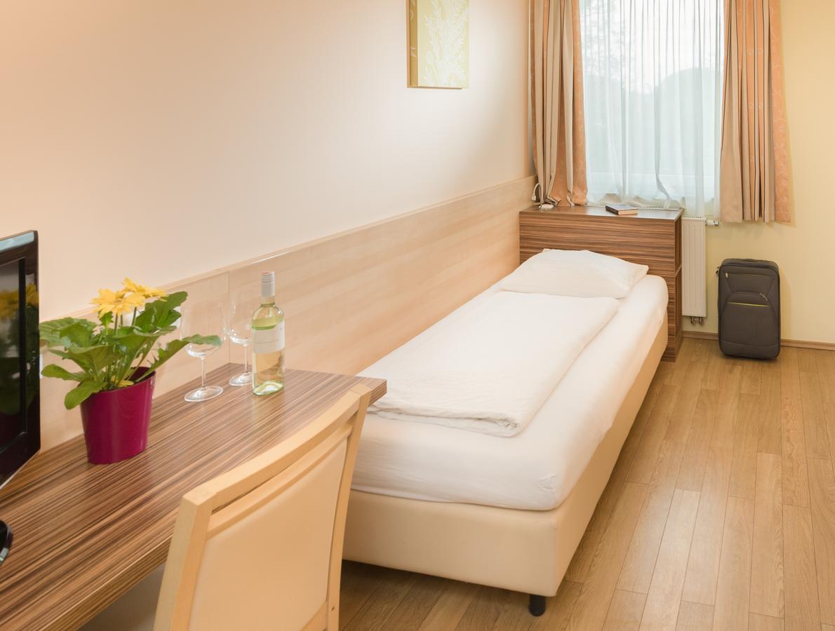 Hotel Radlinger Pellendorf Eksteriør billede