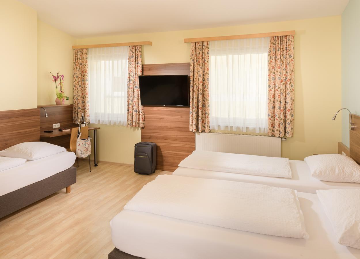 Hotel Radlinger Pellendorf Eksteriør billede